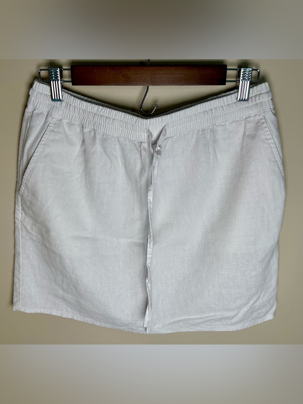 Forever 21 Women’s Medium White Pull On Mini Skirt Drawstring Pockets Casual